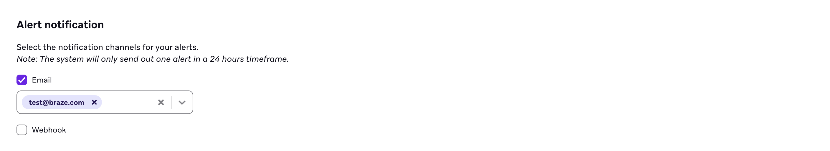 アラートの基準に達すると、選択したメールにメールが送信される。