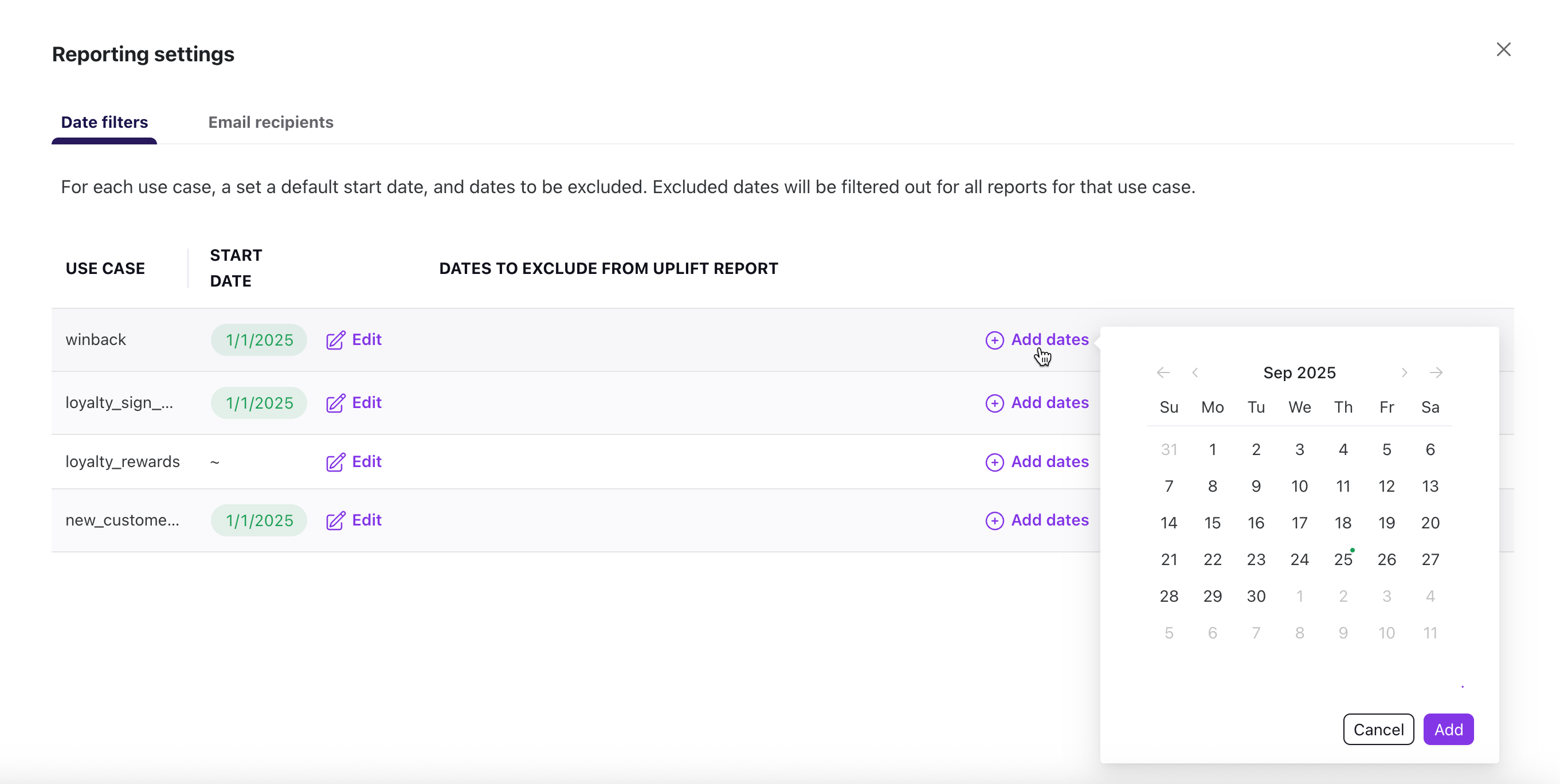BrazeAI Decisioning Studio™の設定パネルを開封し、デフォルトの開始日を設定したり、特定の日付をレポートから除外したりするオプションを表示する。パネルには、[デフォルトの開始日] および [除外日] というラベルの付いた 2 つのセクションが表示されています。[除外日] には、横にチェックボックスが付いたいくつかの日付が表示されています。