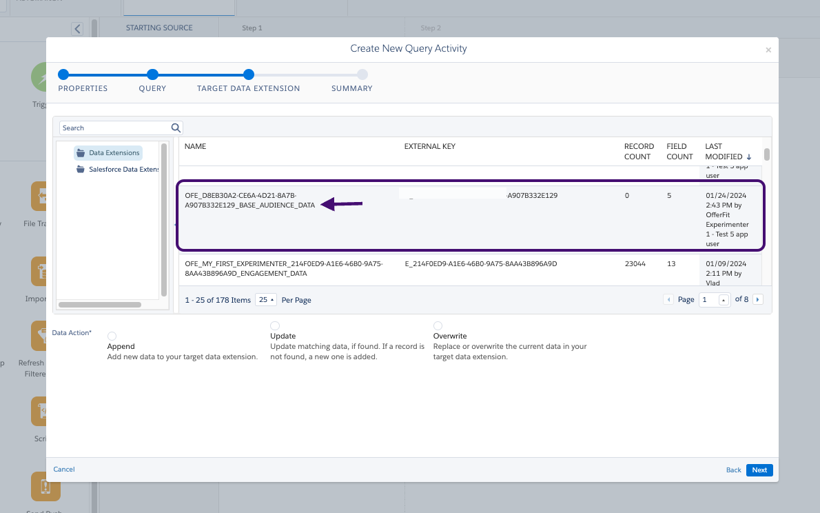 外部キーの例と一致するデータ拡張名。