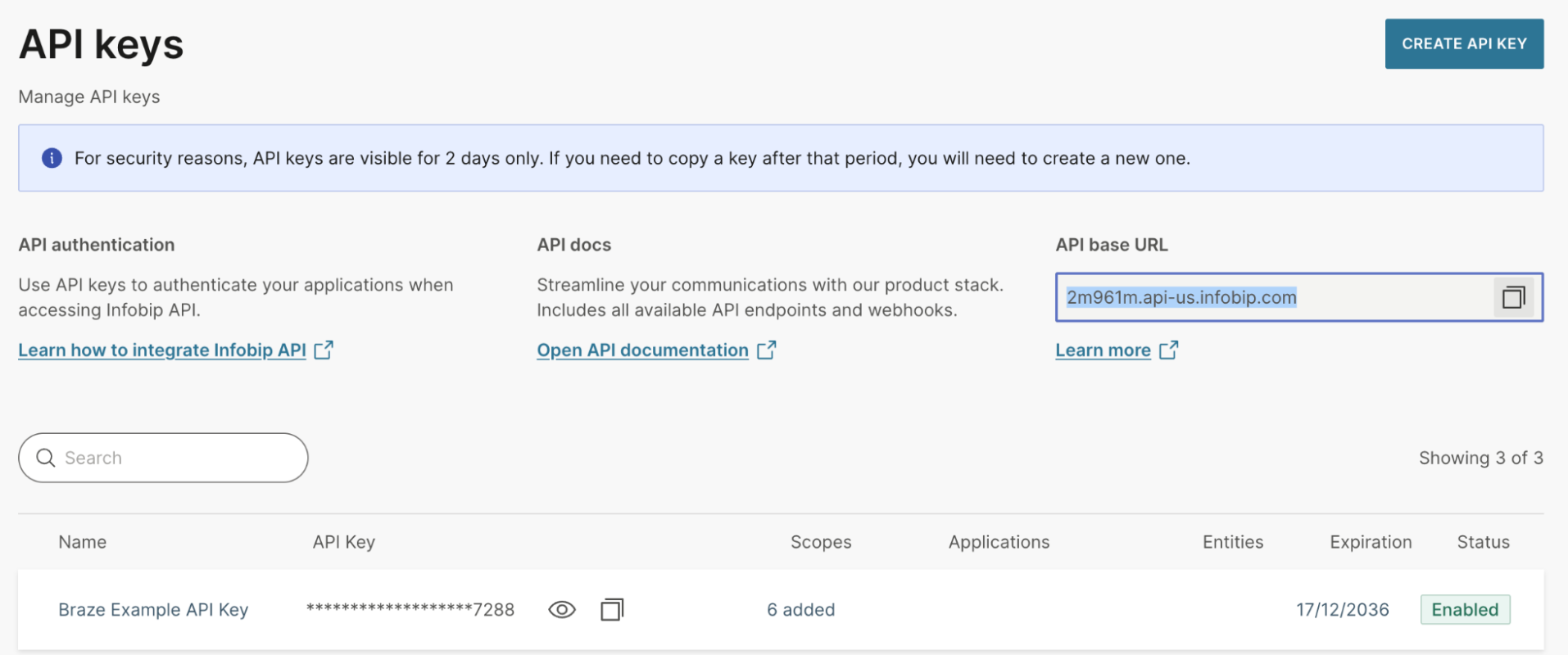" API キー s" API 基本URL が強調表示されたページ。