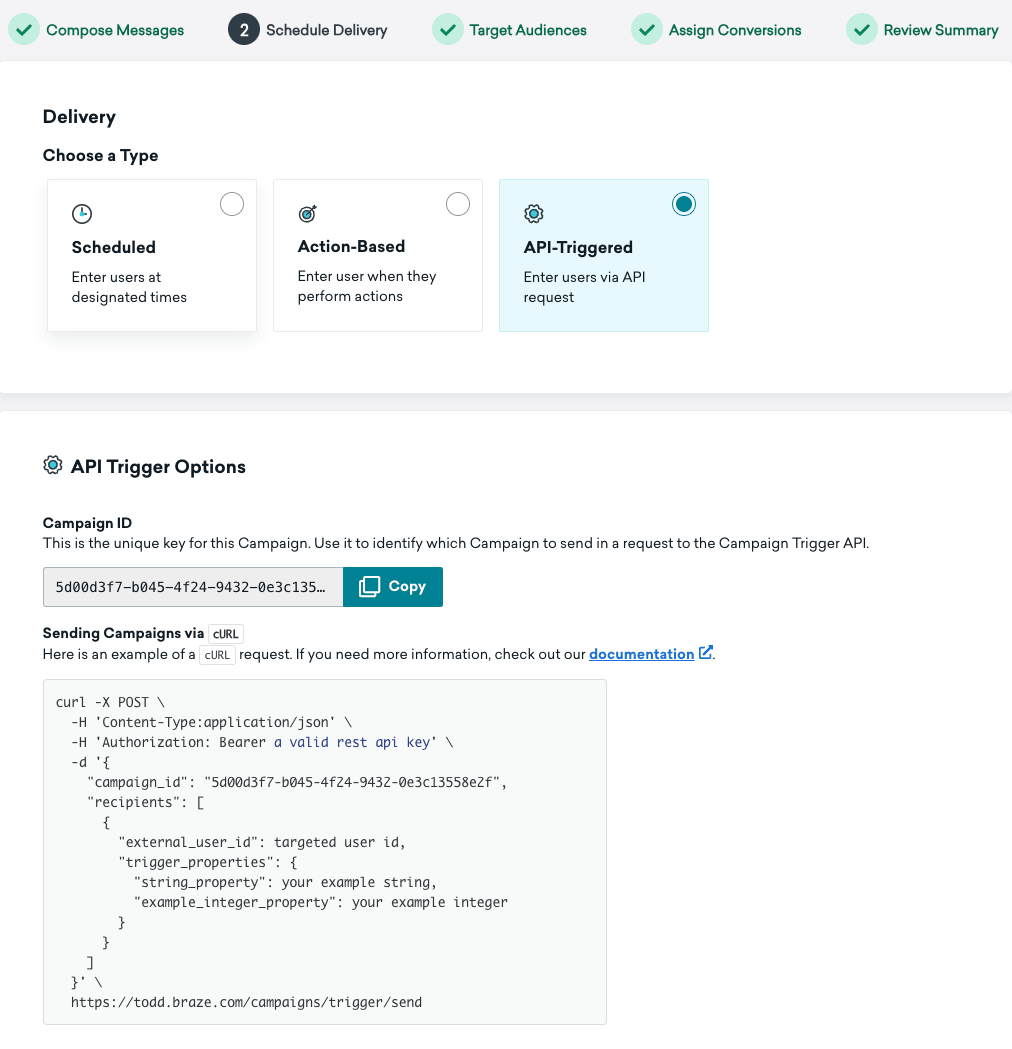 API トリガー配信